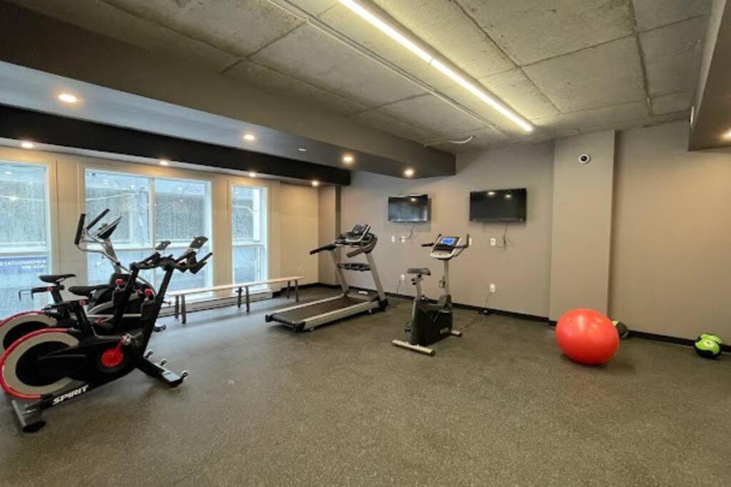 Condo Chic, Centre-Ville Piscine, Terrasse, Gym Quebeque Exterior foto